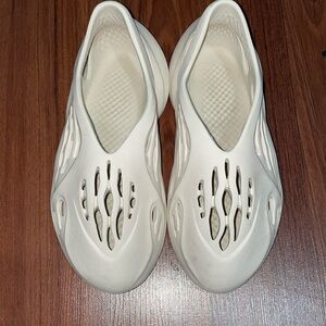 Yeezy foam runner “Ararat” used